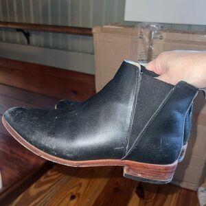 Nisolo Black Leather Ankle Booties